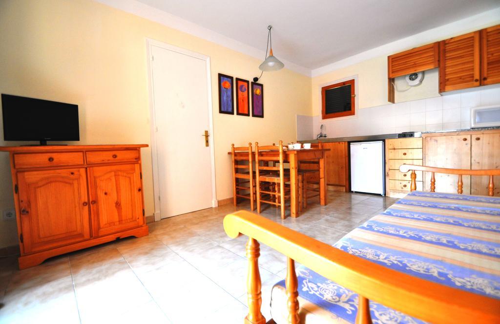 Sant Joan Apartaments - Adults Only Cala'N Blanes  Exterior photo